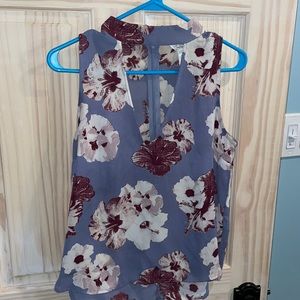 Women’s blouse size small